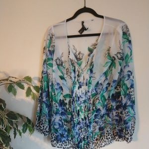 White house Black market Flower blouse